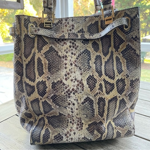 G.I.L.T Snakeskin Patterned Large Tote Bag
(Got It Love It) - Picture 11 of 16